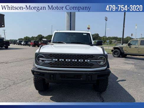 New 2025 Ford Bronco Badlands image 3