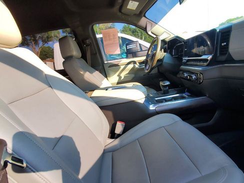 Used 2022 GMC Sierra 1500 SLT AWD/4WD image 4