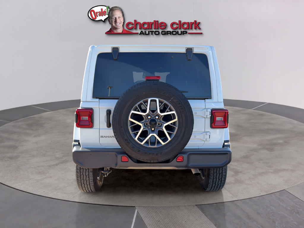 Used 2026 Jeep Wrangler Unlimited Sahara AWD/4WD image 4