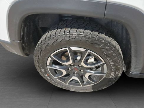 Used 2025 Jeep Compass Trailhawk AWD/4WD image 34