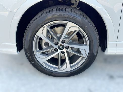 New 2025 Audi Q3 2.0T Premium image 12