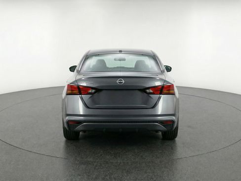 Used 2025 Nissan Altima 2.5 SV image 7