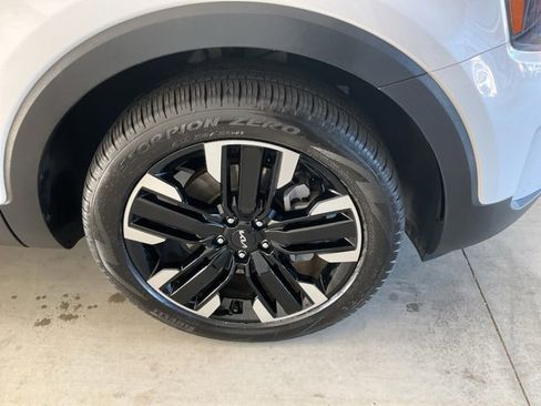 Used 2024 Kia Telluride SX image 31