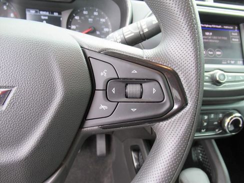 Used 2023 Chevrolet TrailBlazer LT image 19