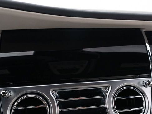 Certified 2018 Rolls-Royce Dawn RWD image 45