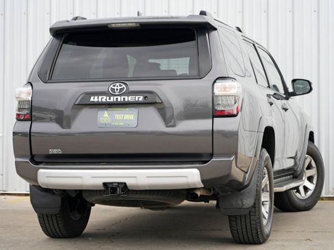 Used 2016 Toyota 4Runner Trail Premium image 4