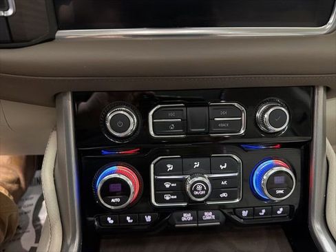 Used 2022 GMC Yukon Denali image 14