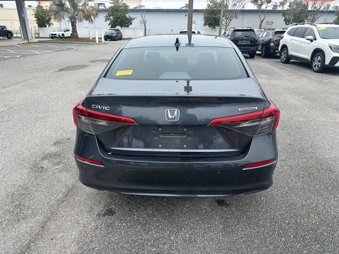 Used 2023 Honda Civic Touring image 7