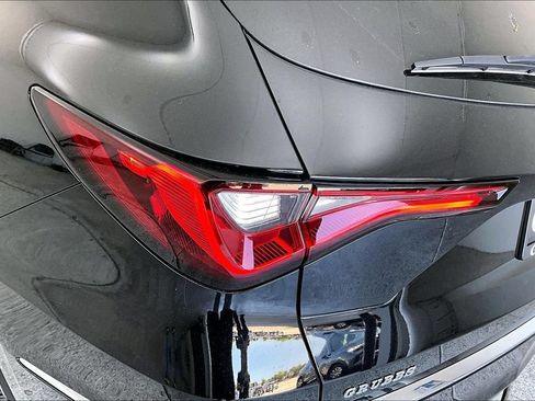 Certified 2025 Acura MDX FWD image 38