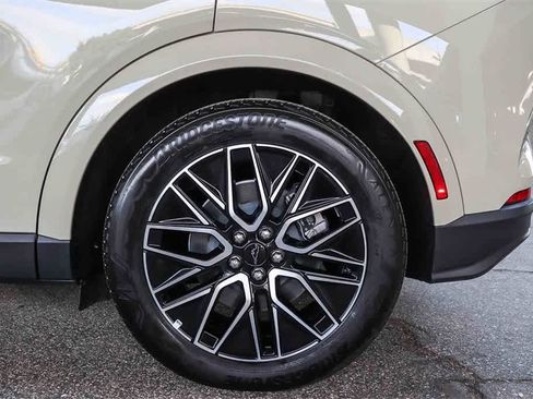 Used 2025 Ford Mustang Mach-E Premium image 10