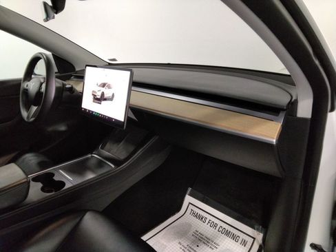 Used 2022 Tesla Model Y Performance image 41