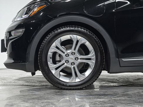 Used 2021 Chevrolet Bolt LT FWD image 3