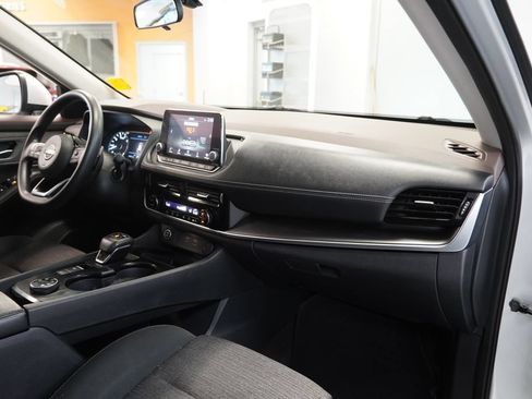 Used 2022 Nissan Rogue SV AWD/4WD image 35