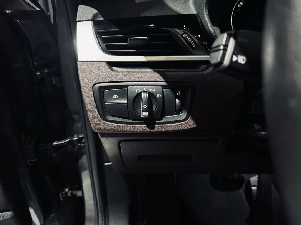 Used 2019 BMW X1 sDrive28i FWD image 13