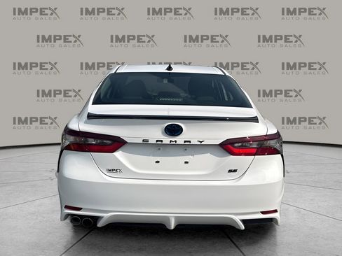 Used 2023 Toyota Camry SE w/ Convenience Package image 4
