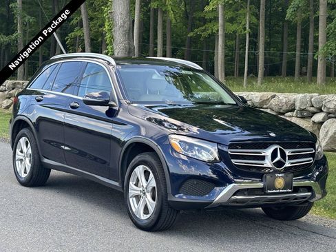 Used 2017 Mercedes-Benz GLC 300 4MATIC image 1