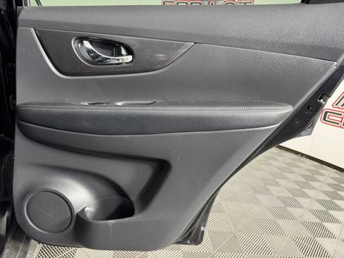 Used 2020 Nissan Rogue SV AWD/4WD image 39