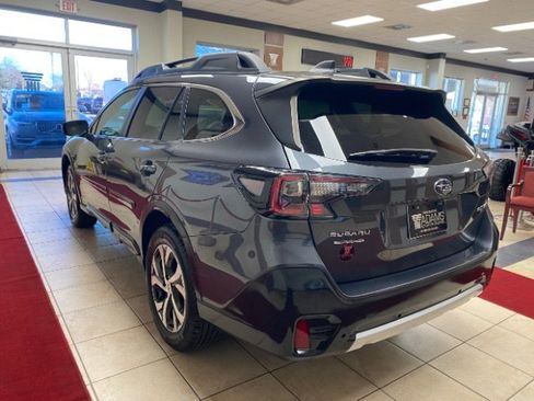 Used 2022 Subaru Outback Limited image 3
