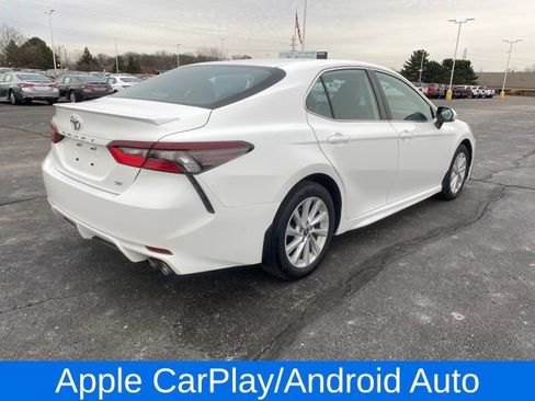 Used 2022 Toyota Camry SE image 4