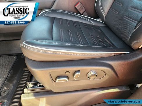 Used 2025 GMC Sierra 2500 AT4X image 24