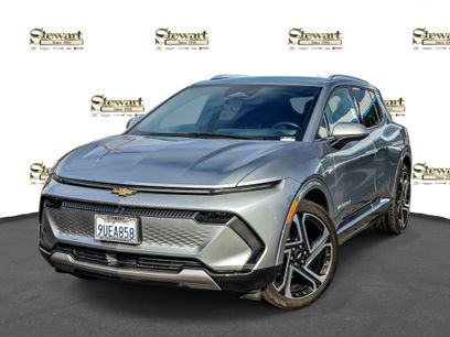 Used 2025 Chevrolet Equinox EV LT w/ Convenience Package II