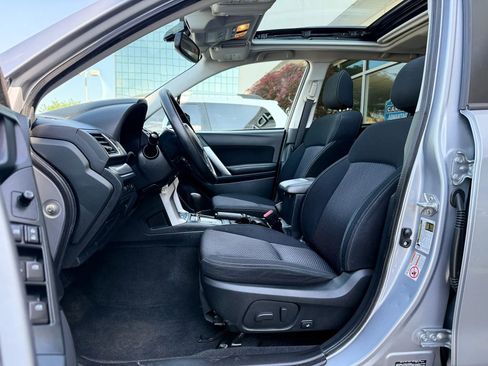 Used 2016 Subaru Forester 2.5i Premium AWD/4WD image 9