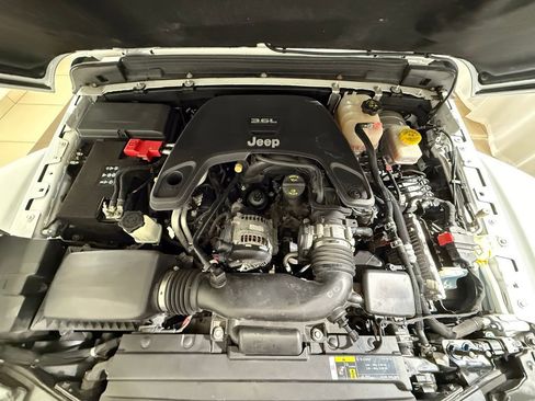 Used 2019 Jeep Wrangler Unlimited Rubicon image 10