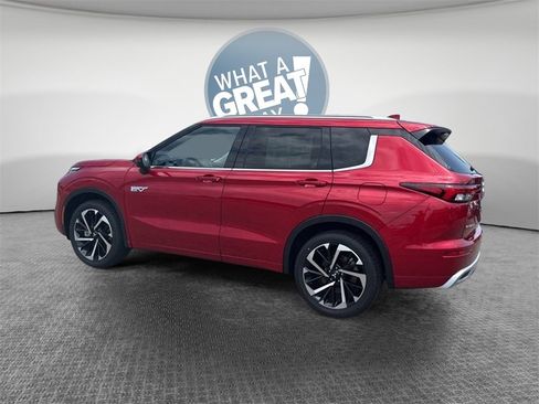New 2025 Mitsubishi Outlander SEL image 13