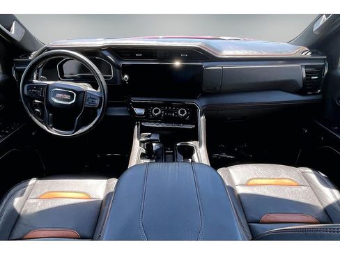 Used 2025 GMC Sierra 1500 AT4 w/ AT4 Premium Package AWD/4WD image 8