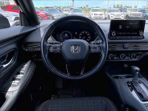 Used 2025 Honda HR-V Sport image 6