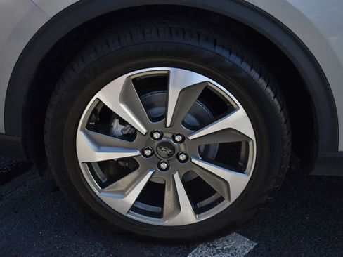 Used 2023 Ford Escape Platinum image 11