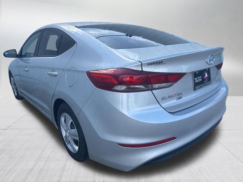 Used 2018 Hyundai Elantra SE FWD image 6