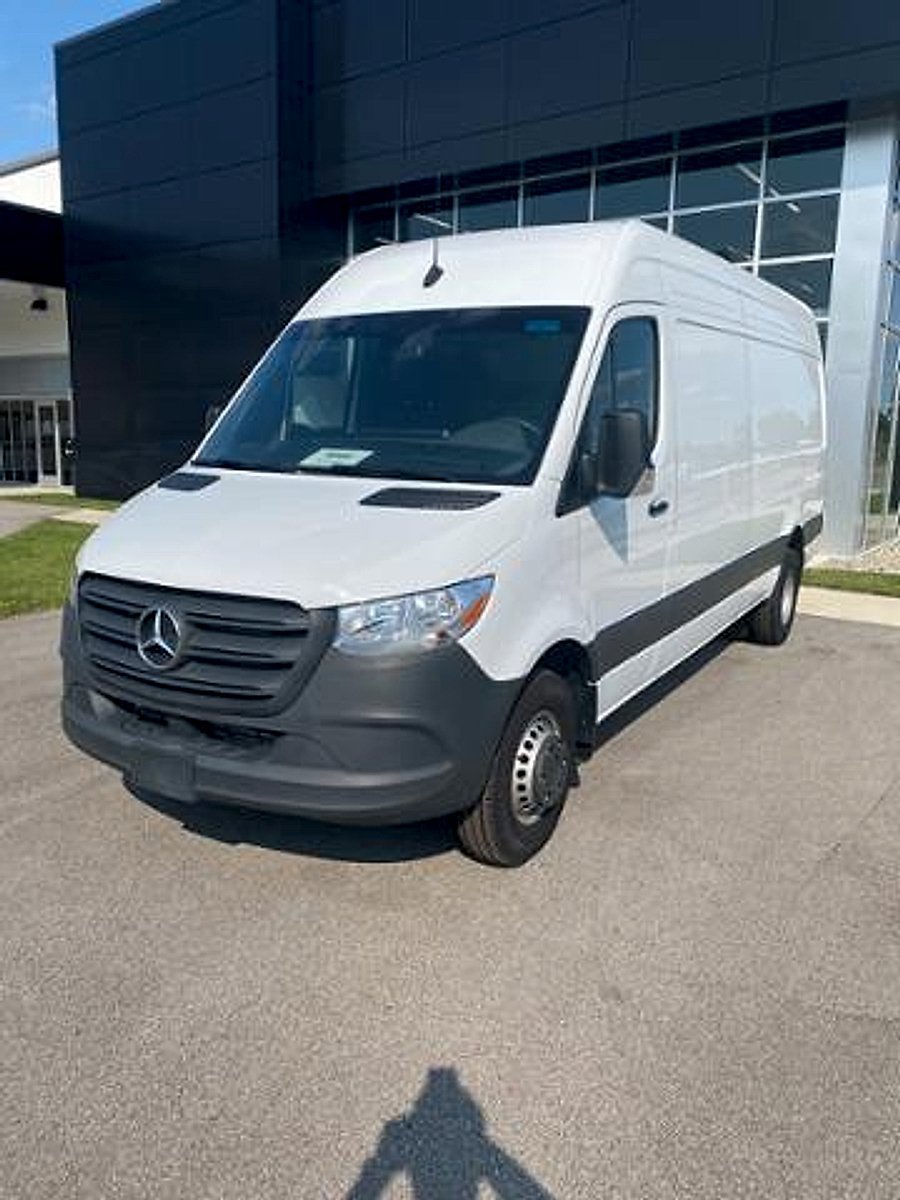 New 2024 Mercedes-Benz Sprinter 3500 image 1