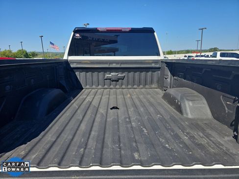 Used 2024 Chevrolet Silverado 2500 LT AWD/4WD image 7