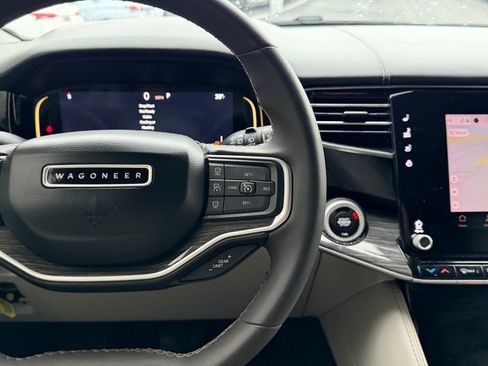 Used 2022 Jeep Wagoneer Series III w/ Premium Group I image 21