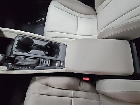 New 2025 Honda Accord SE image 18