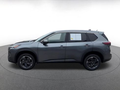 Used 2025 Nissan Rogue SV FWD image 9