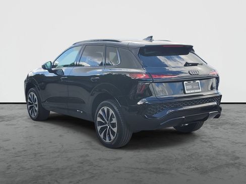 New 2026 Audi Q3 quattro 2.0T AWD/4WD image 3