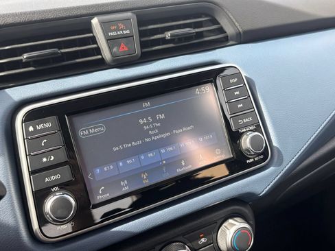 Used 2025 Nissan Versa SV FWD image 19
