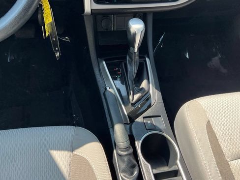 Used 2017 Toyota Corolla LE w/ Carpet Mat Package (TMS) FWD image 19