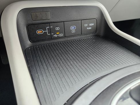 Used 2025 Hyundai Kona SEL image 28