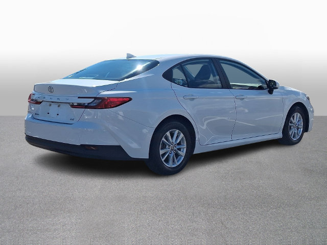 Used 2025 Toyota Camry LE FWD image 4