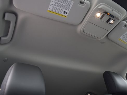 New 2026 Ford Explorer Active w/ Active Comfort Package image 26