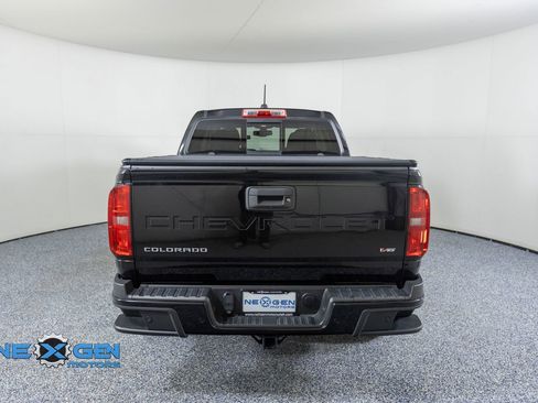 Used 2022 Chevrolet Colorado Z71 w/ Z71 Midnight Edition AWD/4WD image 6