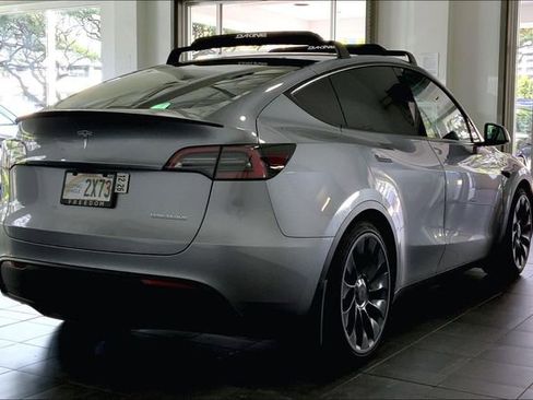 Used 2025 Tesla Model Y Performance AWD/4WD image 6