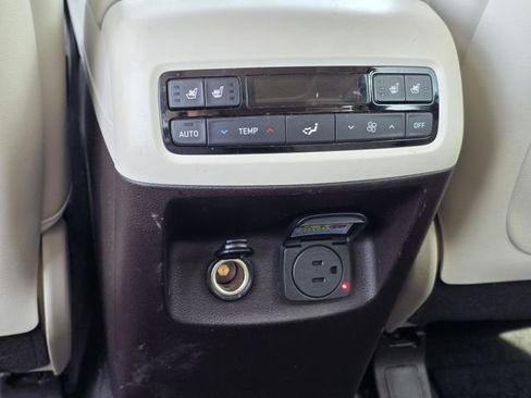 Used 2020 Hyundai Palisade Limited image 18