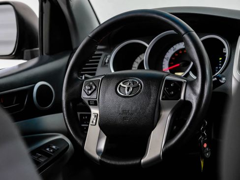 Used 2015 Toyota Tacoma PreRunner w/ TRD Sport Package image 14