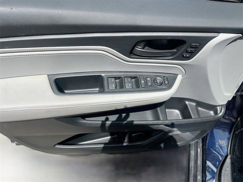 Used 2023 Honda Odyssey EX-L image 17