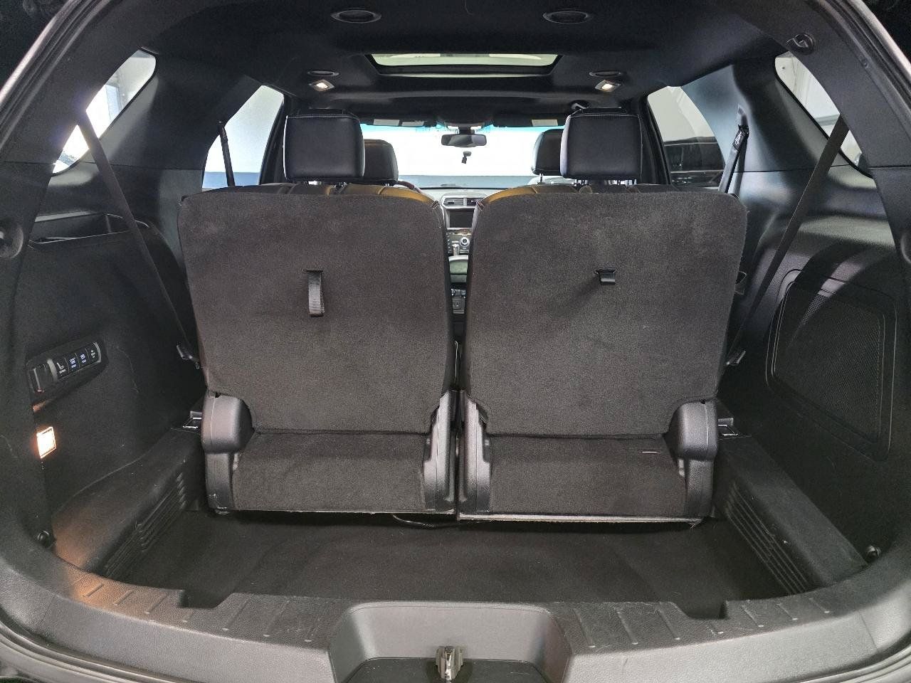 Used 2017 Ford Explorer Platinum AWD/4WD image 21