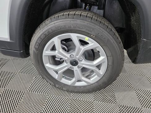 New 2026 Jeep Compass Latitude image 18